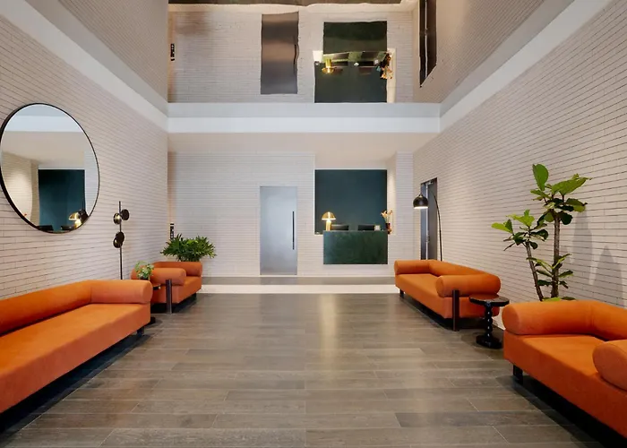 Base-Beijing Wangfujing Serviced Apartment